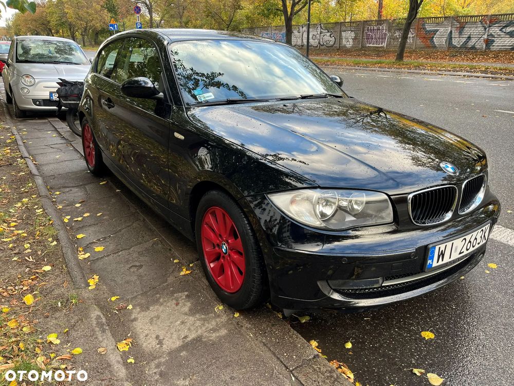 BMW Seria 1 118I 2008 photo 2