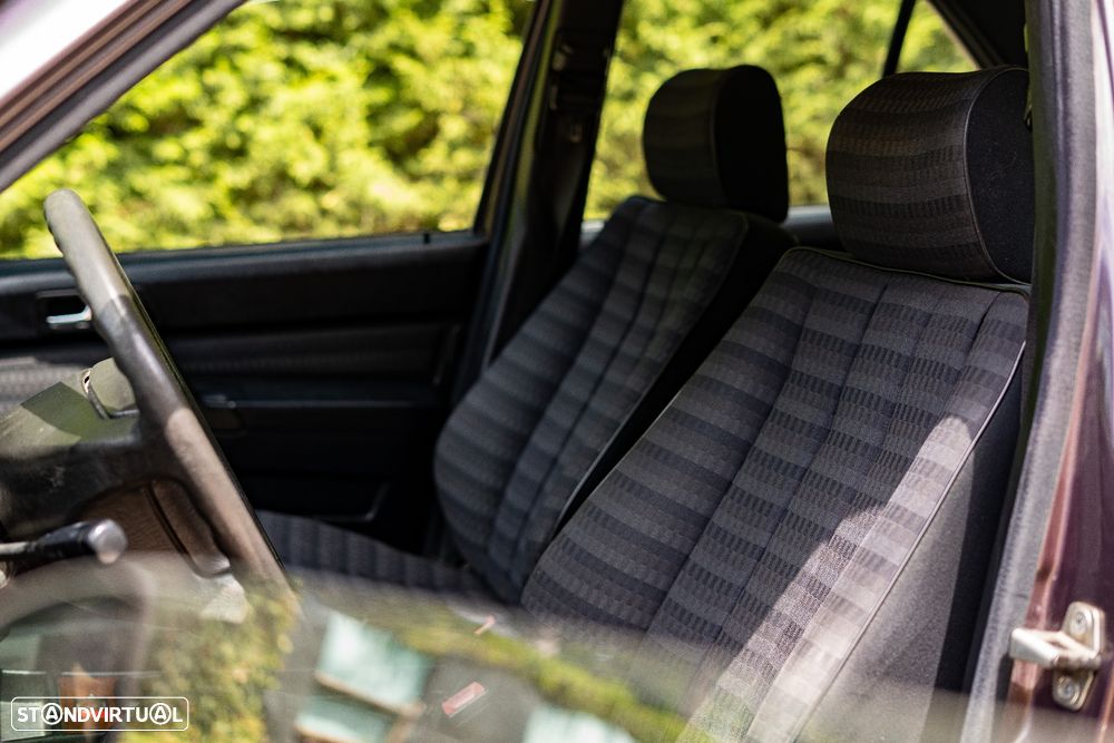 Mercedes-Benz W201 (1982-1993) 190 D 2.0 - 19