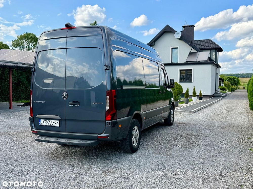 Mercedes-Benz Sprinter - 15