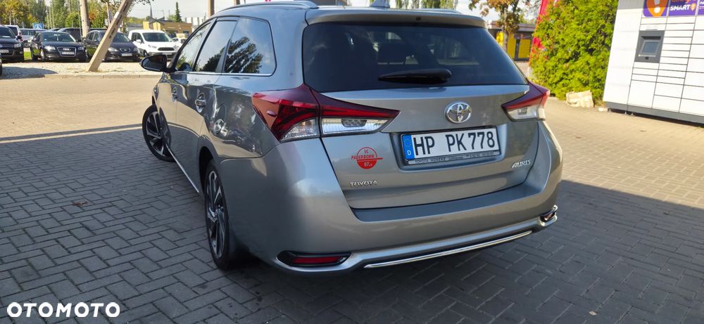 Toyota Auris 1.6 D-4D Design Edition - 11