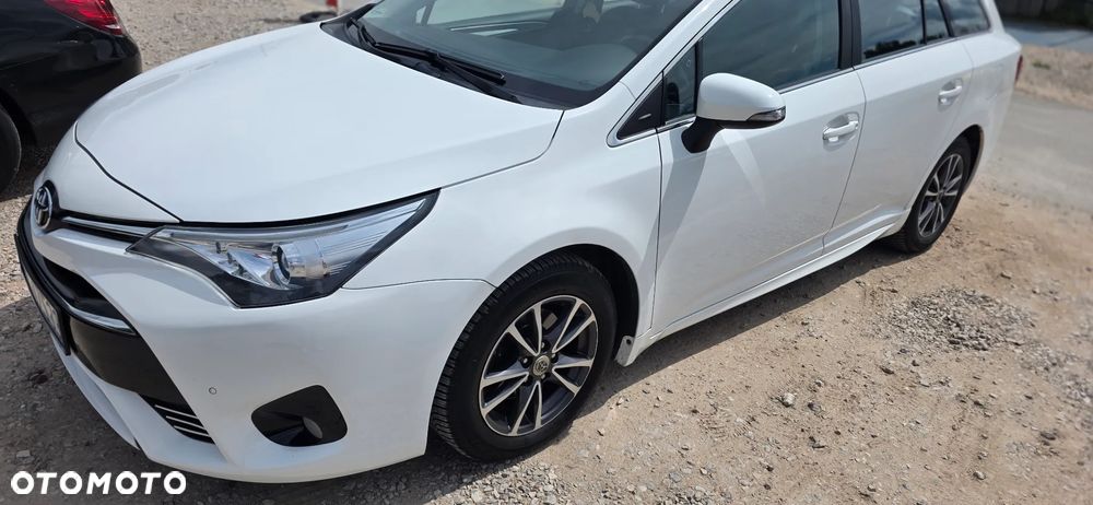 Toyota Avensis 2.0 Premium MS - 5