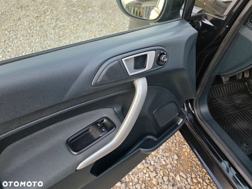 Ford Fiesta 1.25 Ghia EU5 - 17