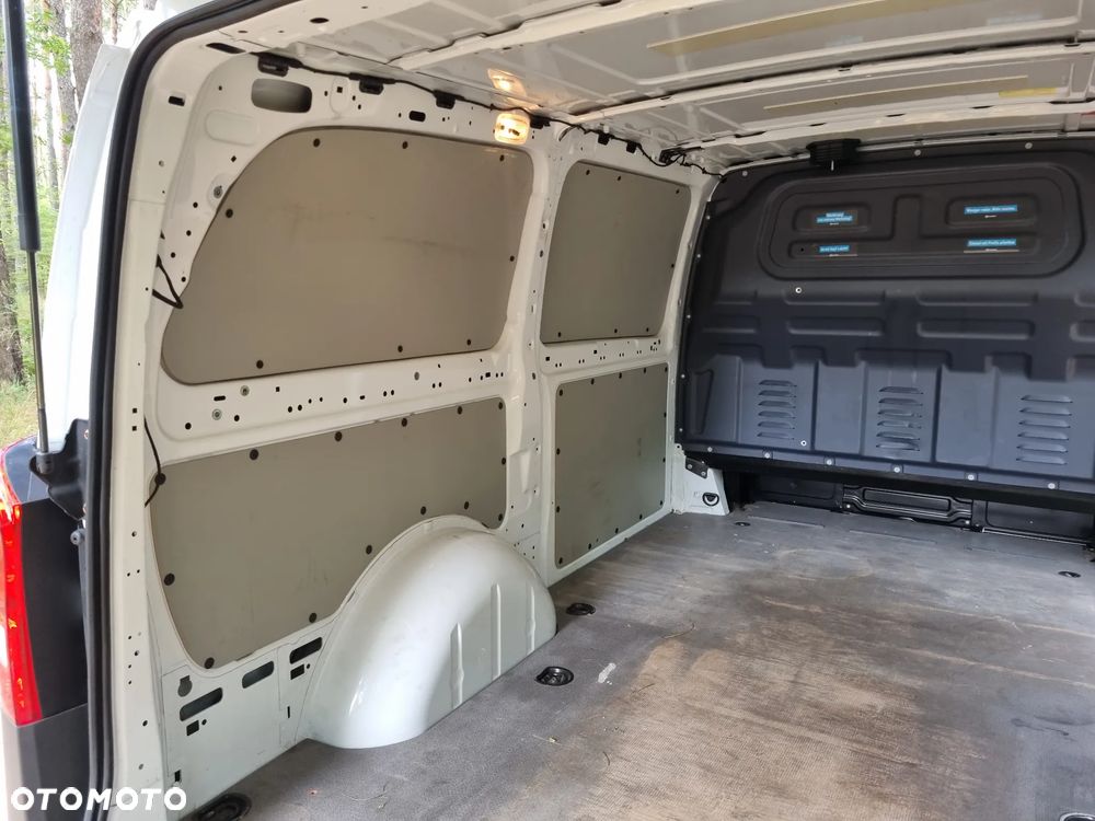 Mercedes-Benz Vito - 20