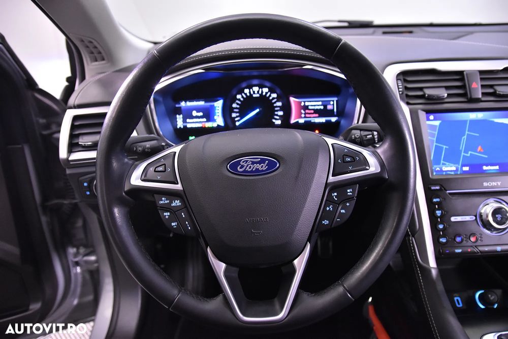 Ford Mondeo 2.0 HEV Vignale - 16