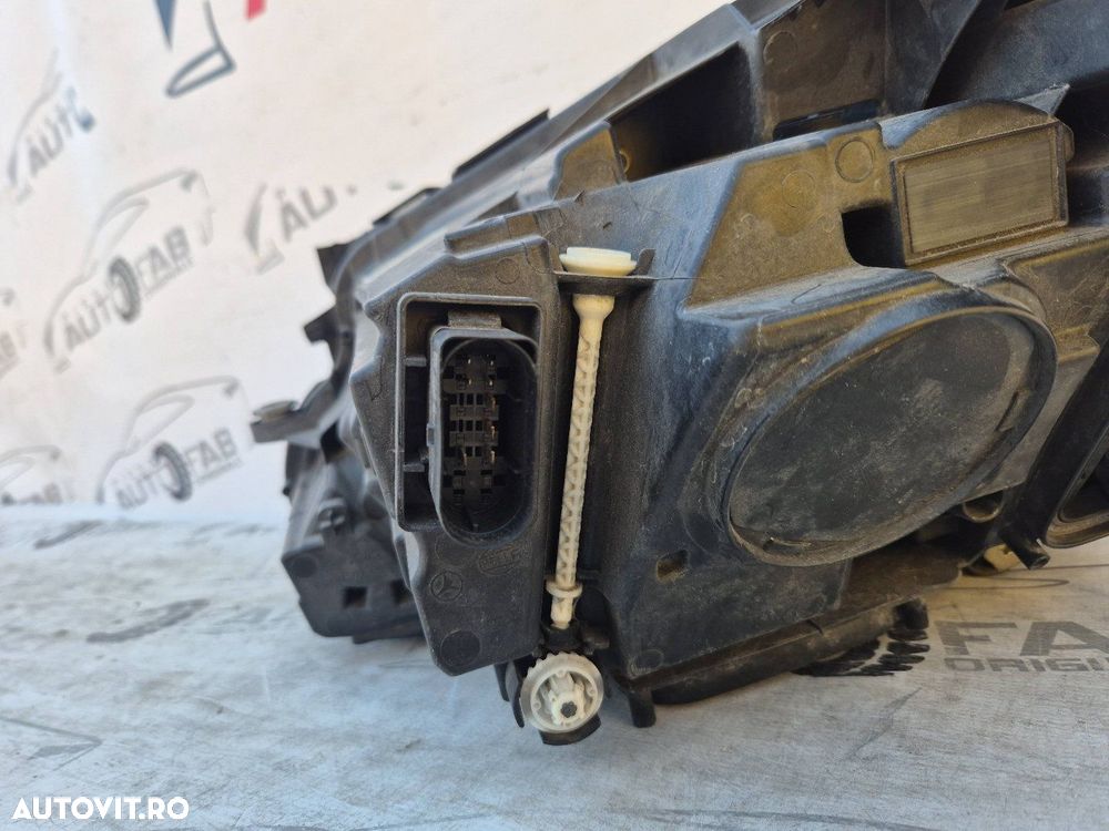 Far dreapta Mercedes E-Class W213 Multibeam Full LED A2139067606 - 6