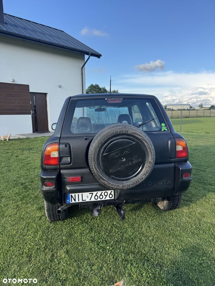Toyota RAV4 - 4