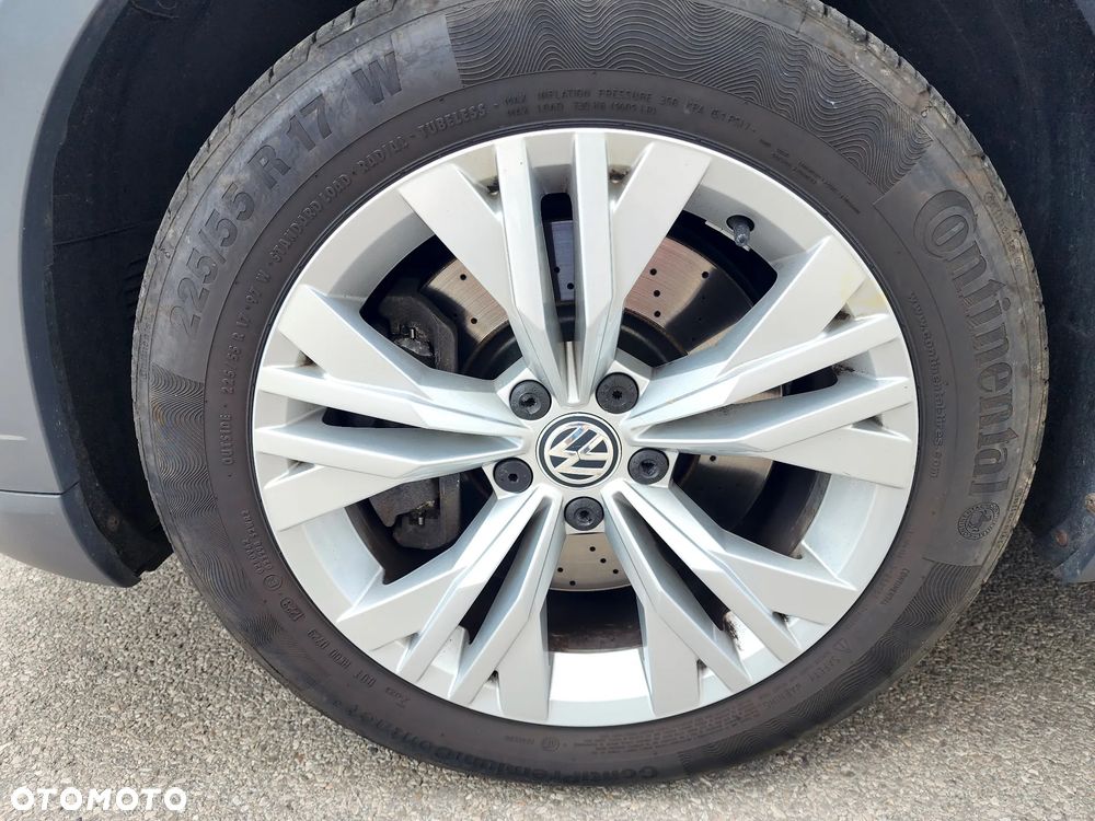 Volkswagen Passat Alltrack 2.0 TDI SCR 4Motion DSG - 18