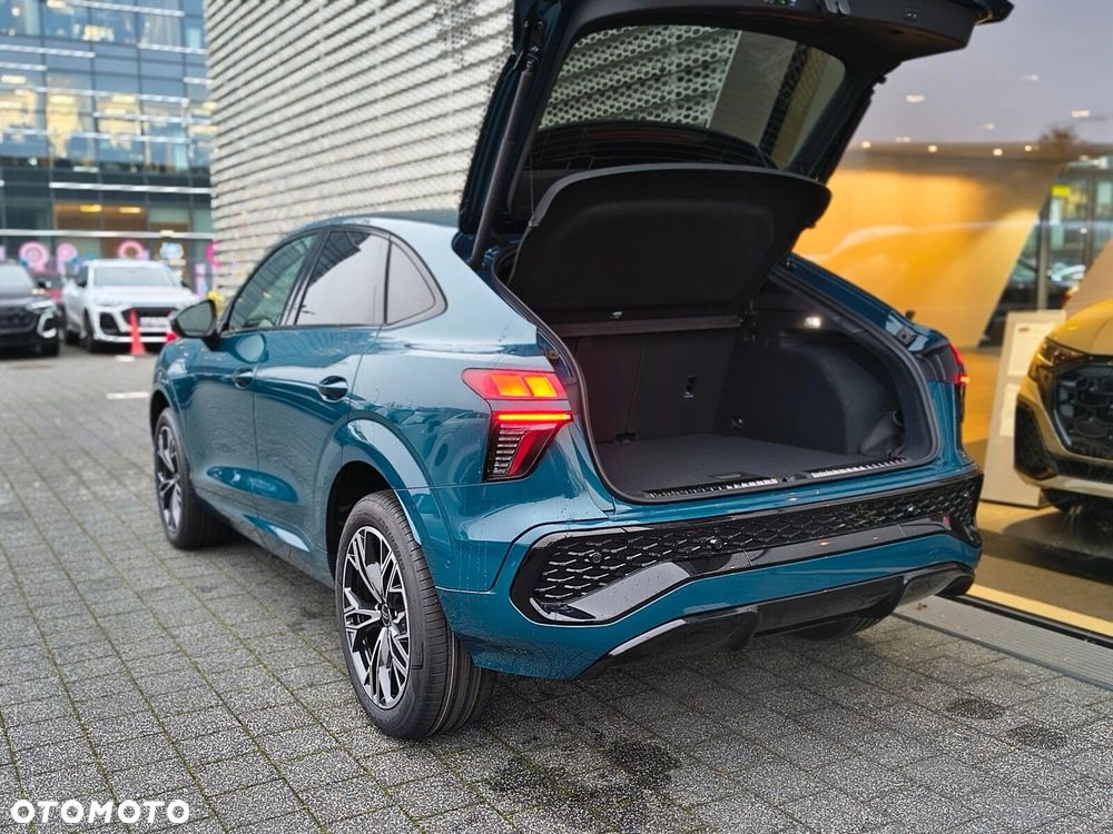 Audi Q3 Sportback - 8
