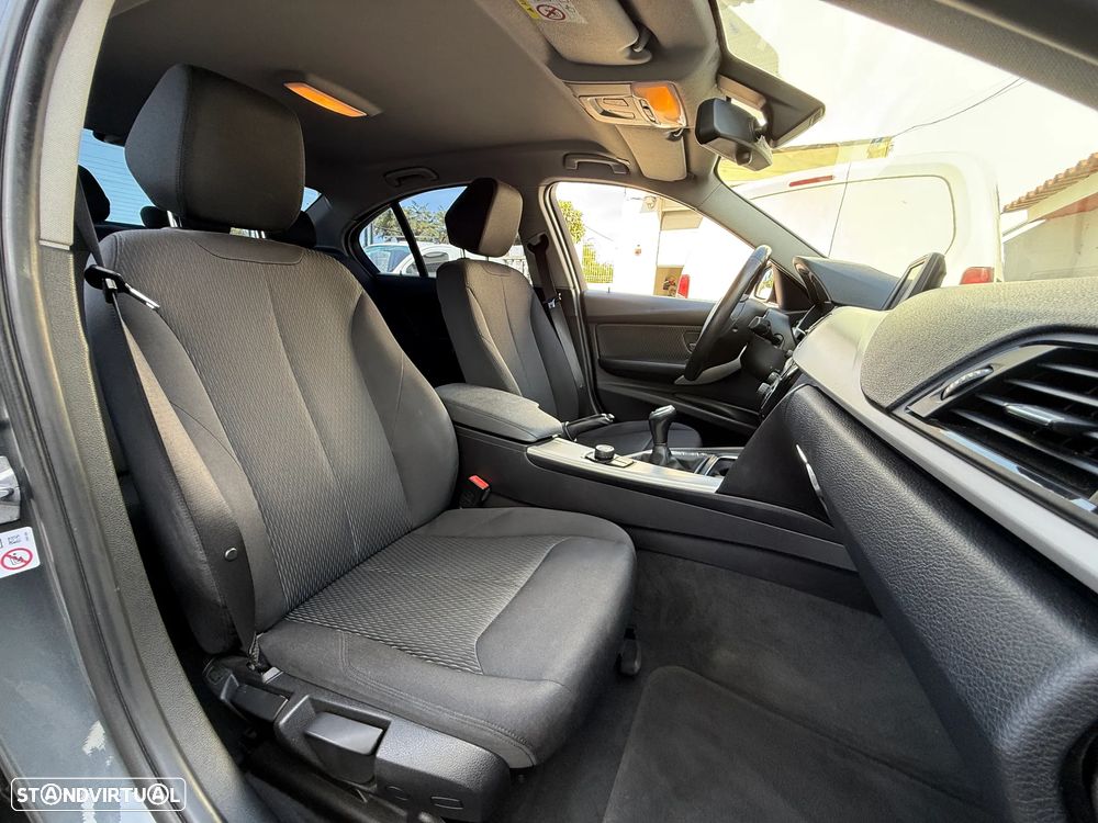 BMW 320 d Advantage - 33