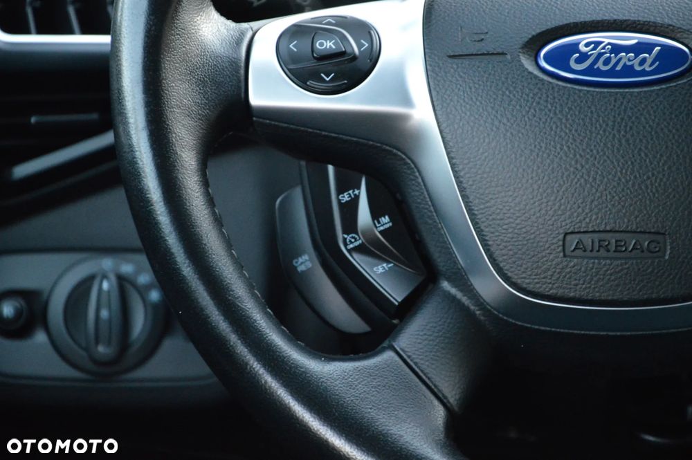 Ford Kuga - 26