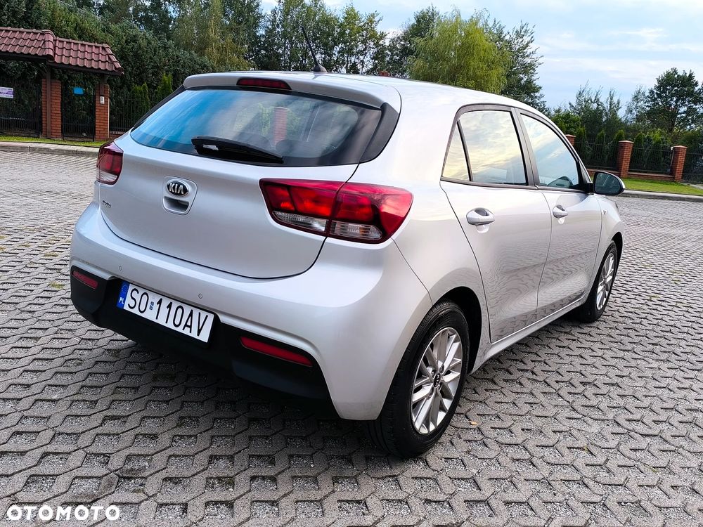 Kia Rio 1.2 L - 13
