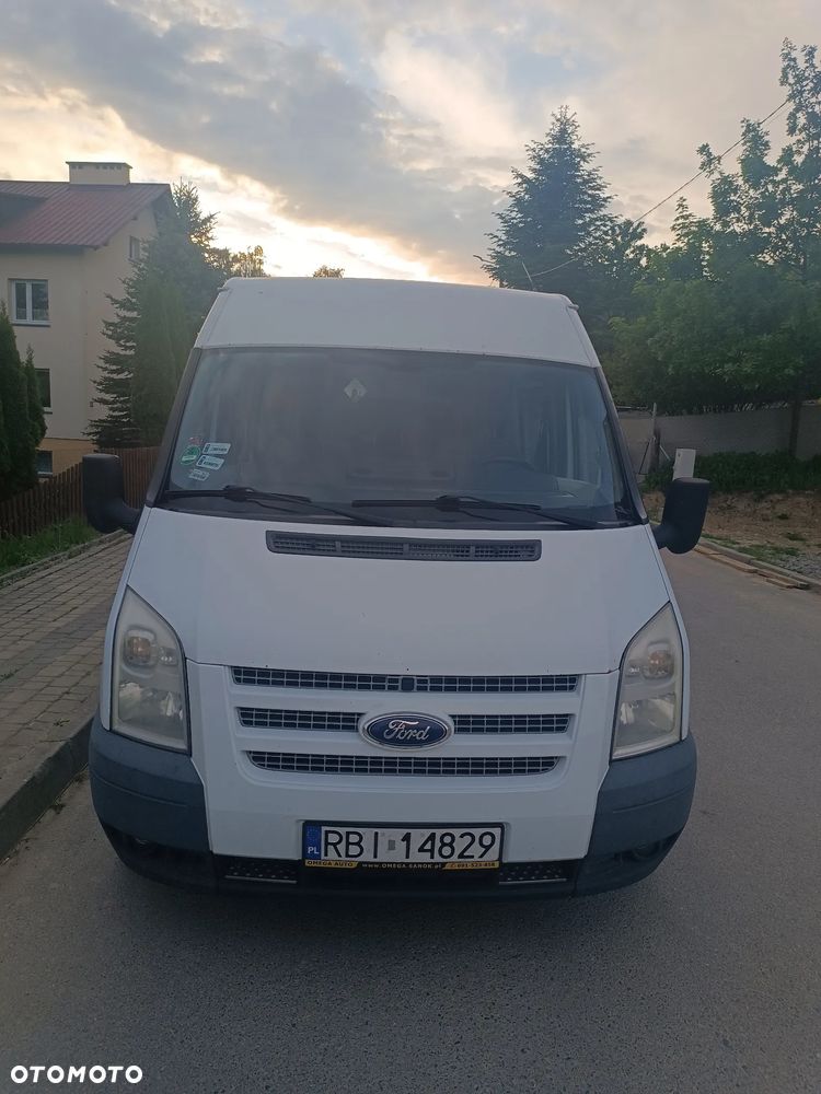 Ford E-Transit - 1