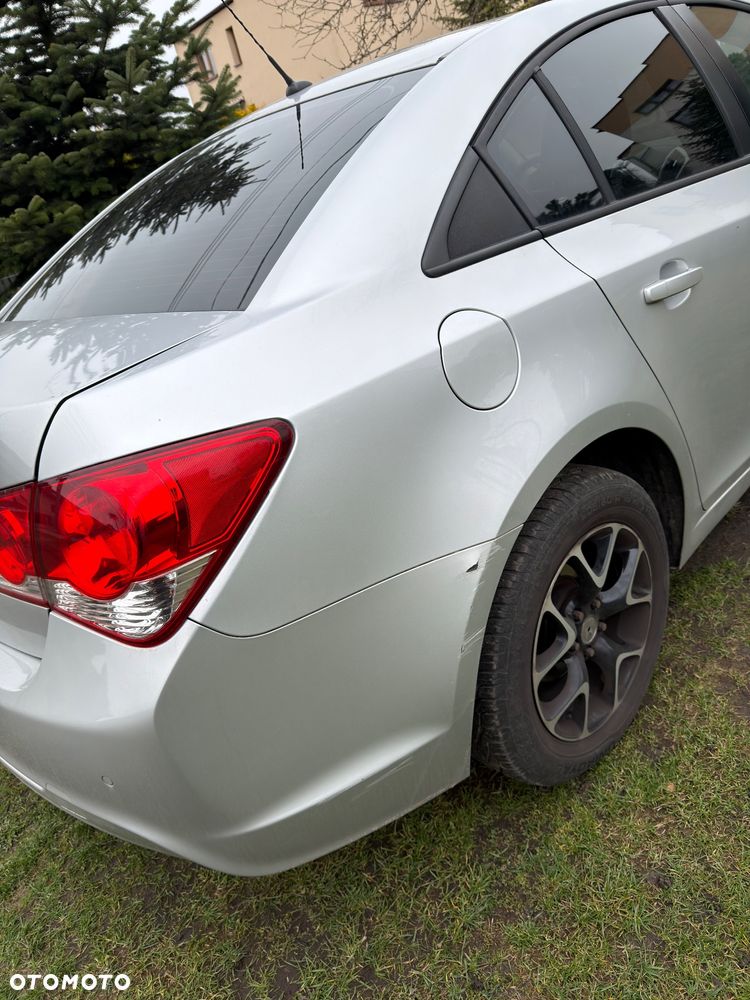 Chevrolet Cruze 1.8 Base - 14