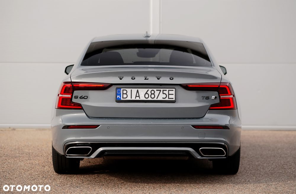 Volvo S60 T5 AWD R-Design - 16