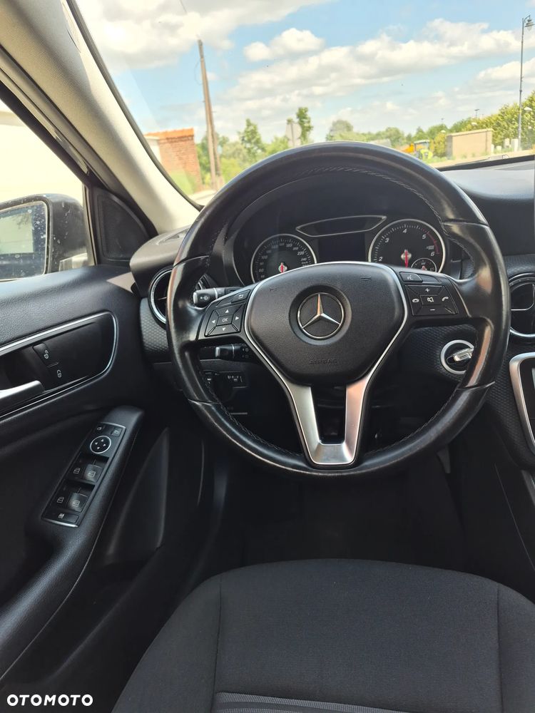 Mercedes-Benz Klasa A 180 d AMG Line - 17