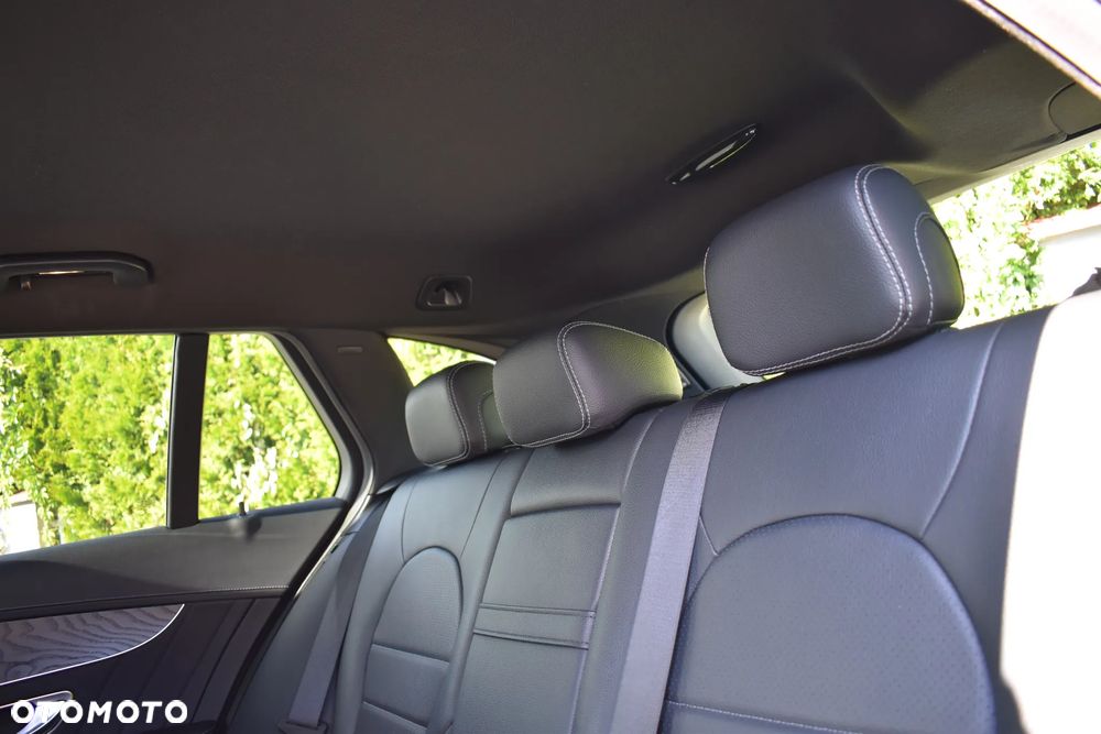 Mercedes-Benz Klasa C 250 (BlueTEC) d 4-Matic 7G-TRONIC - 24