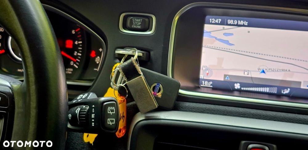 Volvo V40 Cross Country - 14