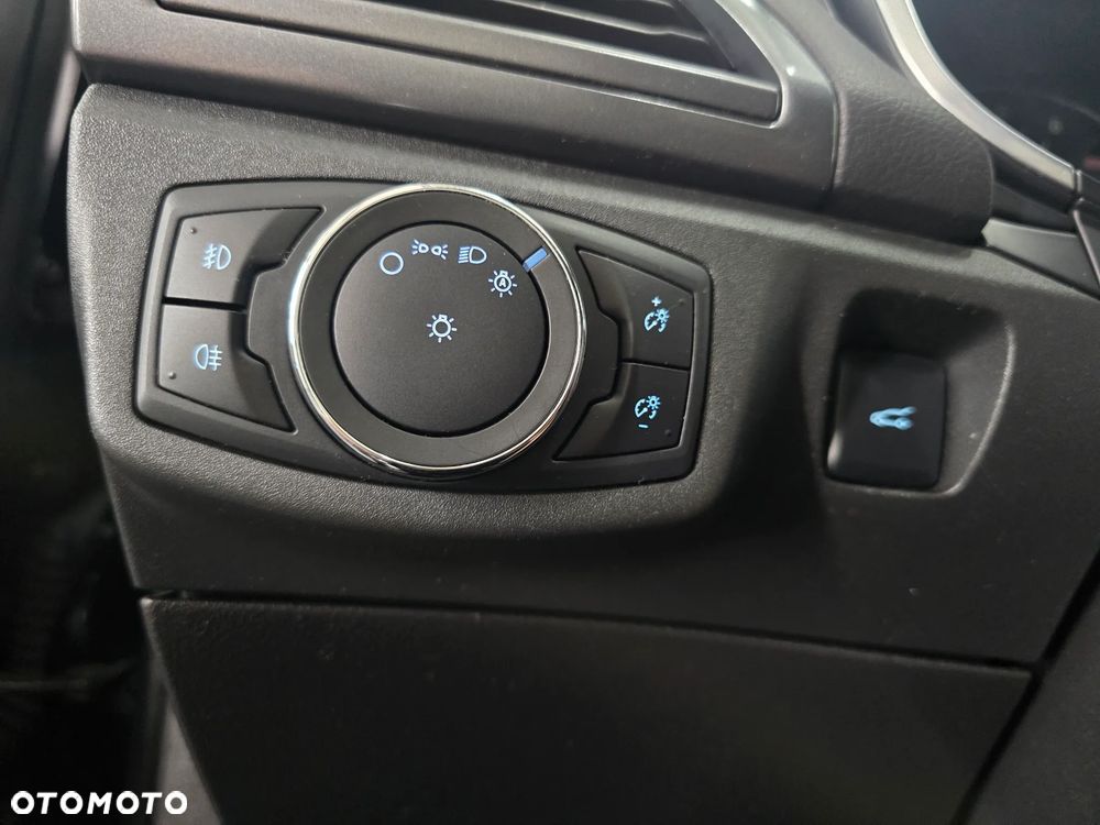Ford Mondeo - 22