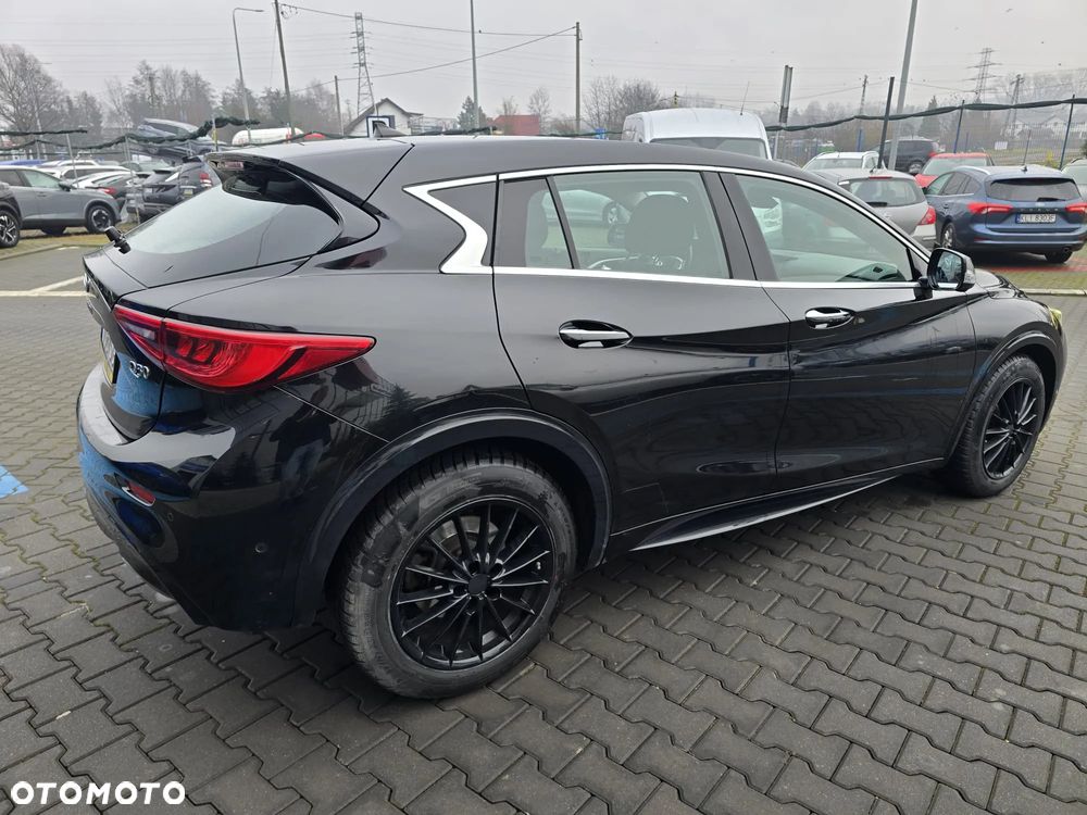 Infiniti Q30 1.5d DCT Business Executive - 4