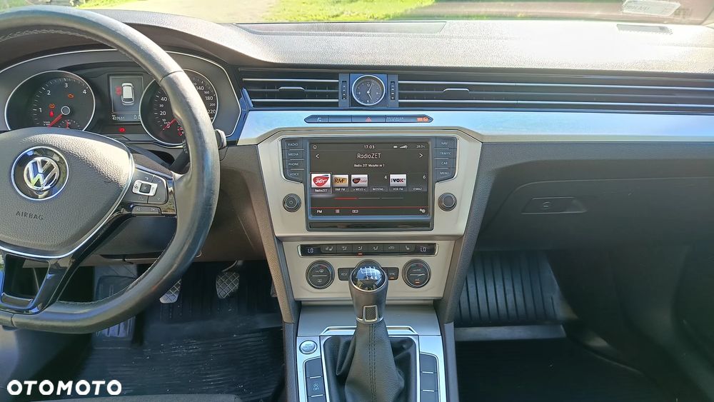 Volkswagen Passat 2.0 TDI BMT Highline - 14