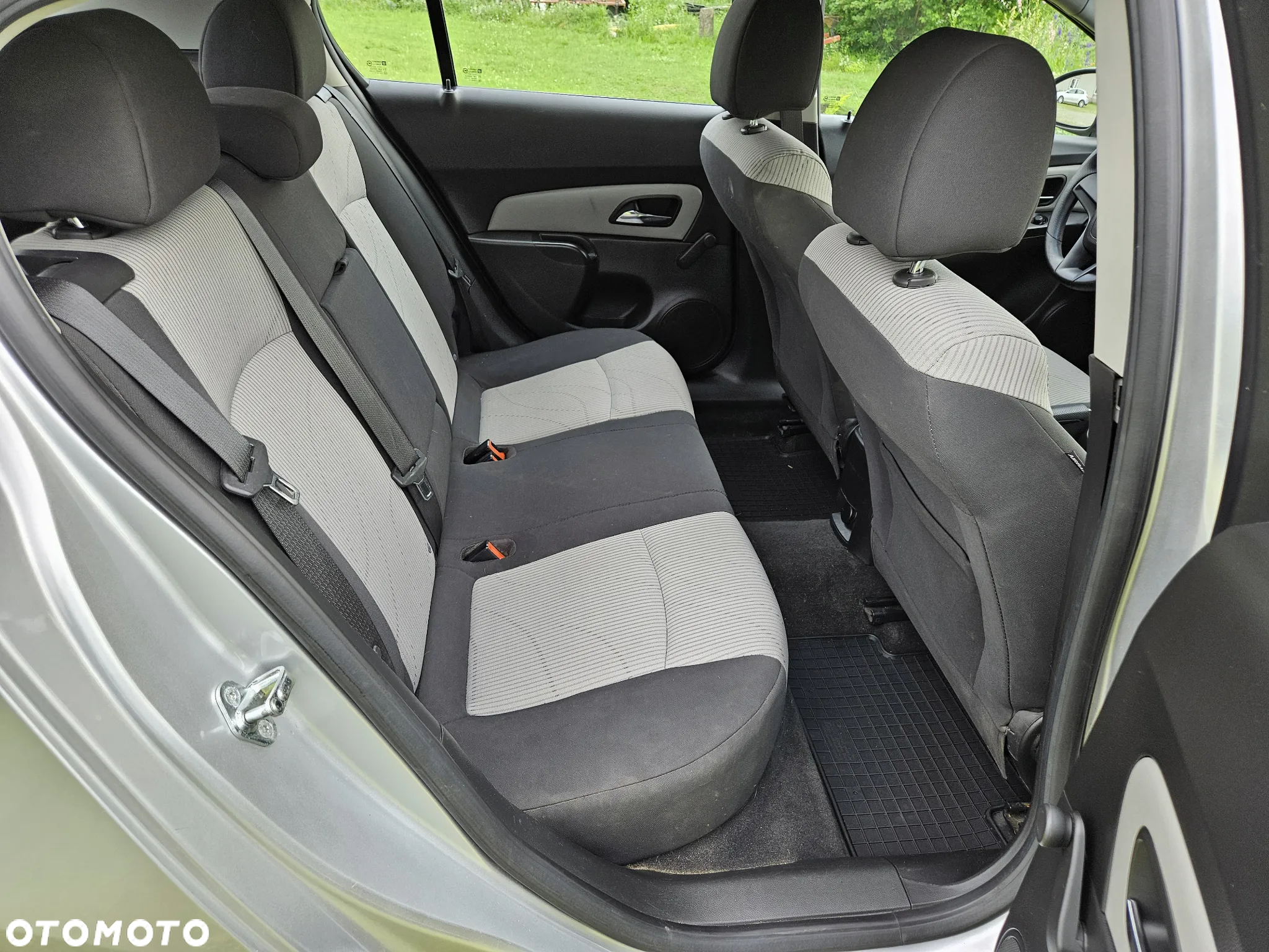 Chevrolet Cruze - 16