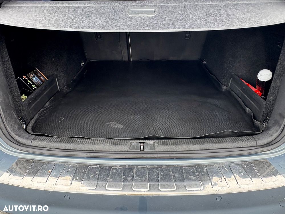 Volkswagen Passat - 10