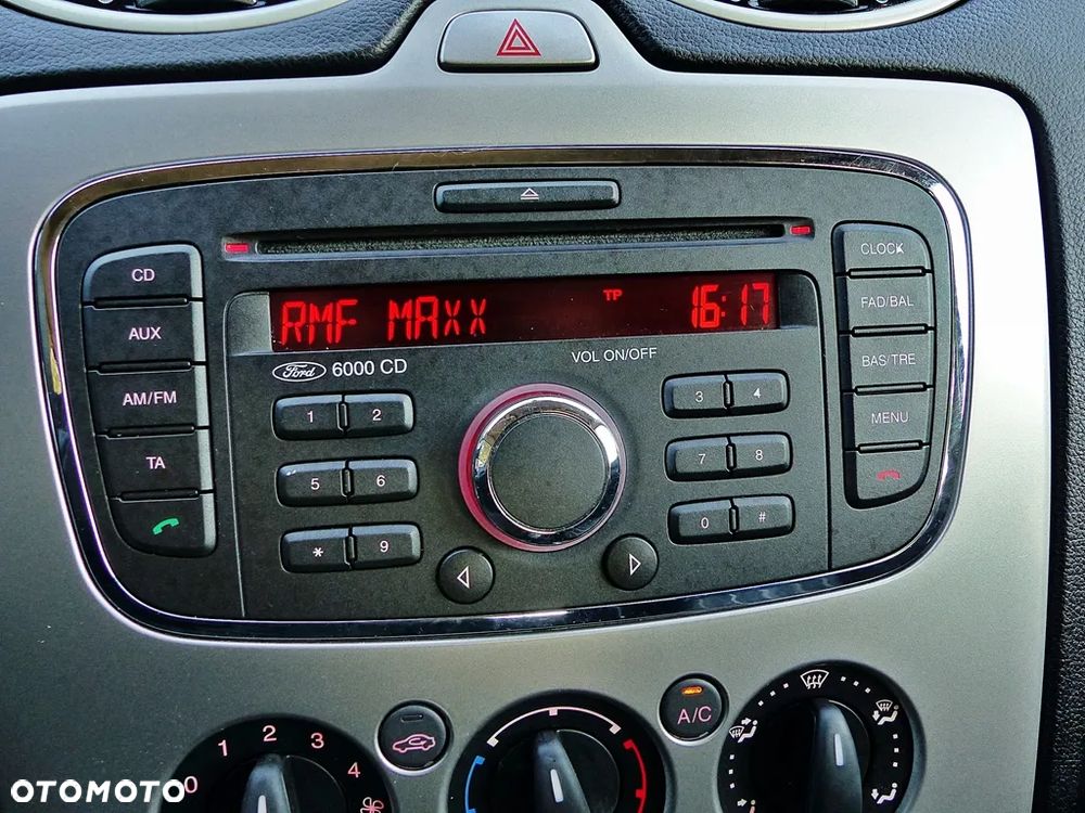 Ford Focus 1.6 Silver X - 32