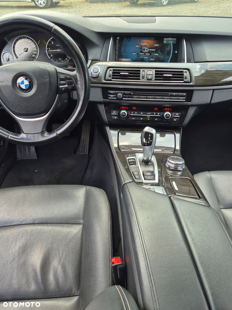 BMW Seria 5 520d Luxury Line - 33