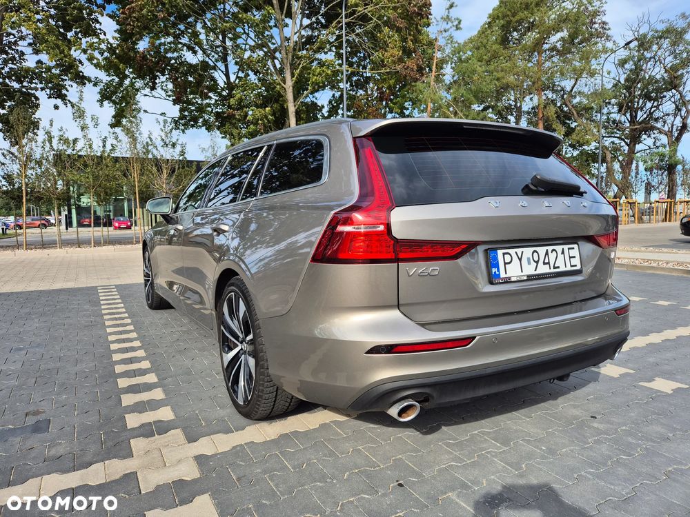 Volvo V60 T4 Momentum Pro - 10