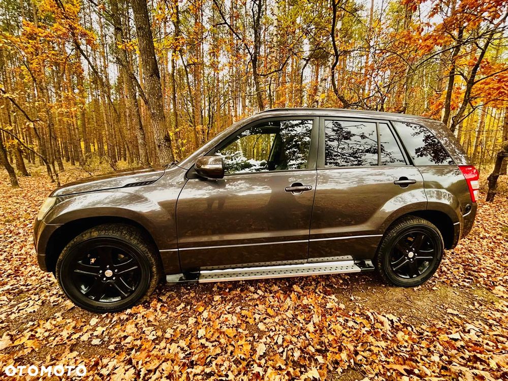 Suzuki Grand Vitara 3.2 Automatik Comfort+ 20 Jahre - 3