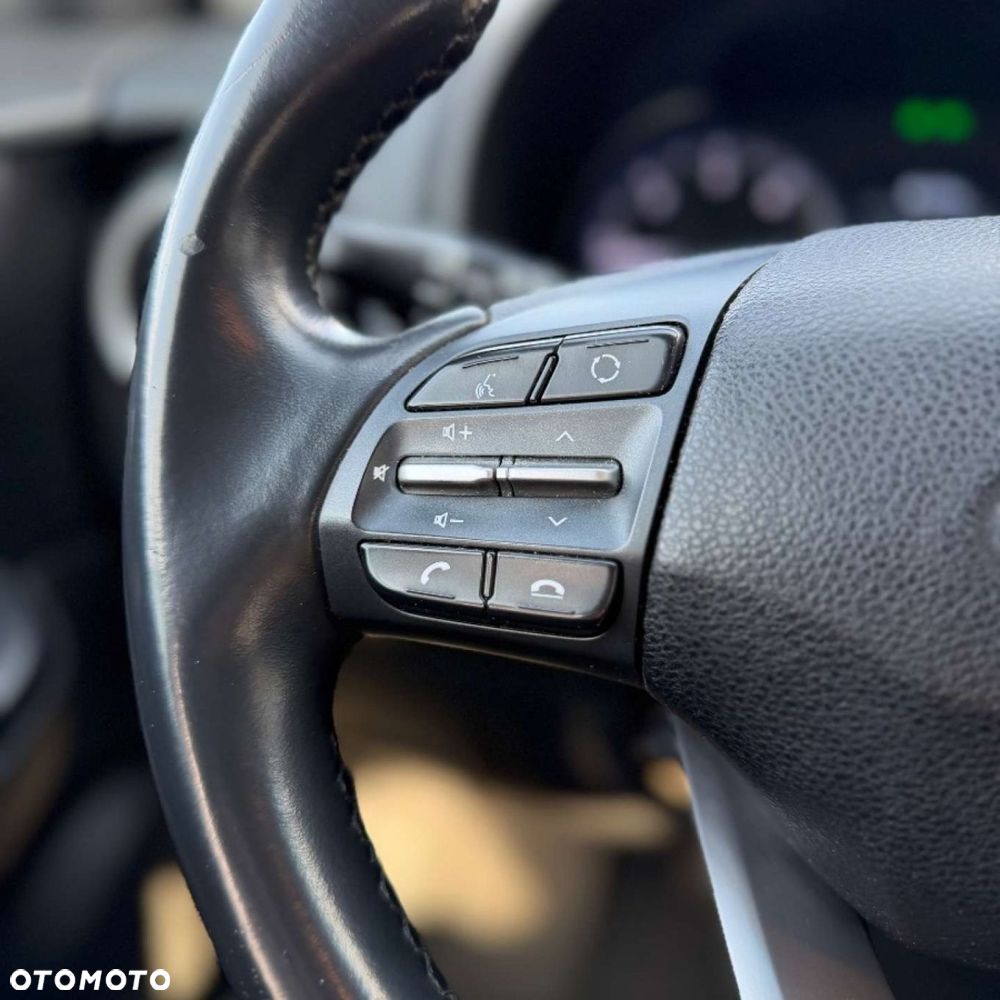 Hyundai Kona - 33