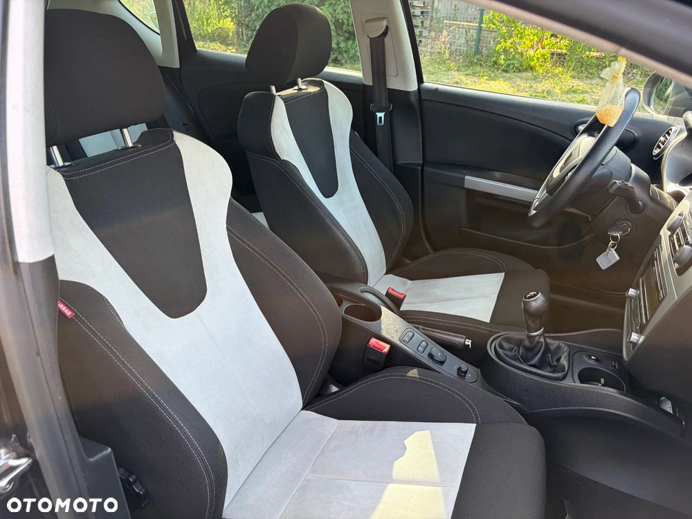 Seat Leon 1.2 TSI Ecomotive DSG Style - 29