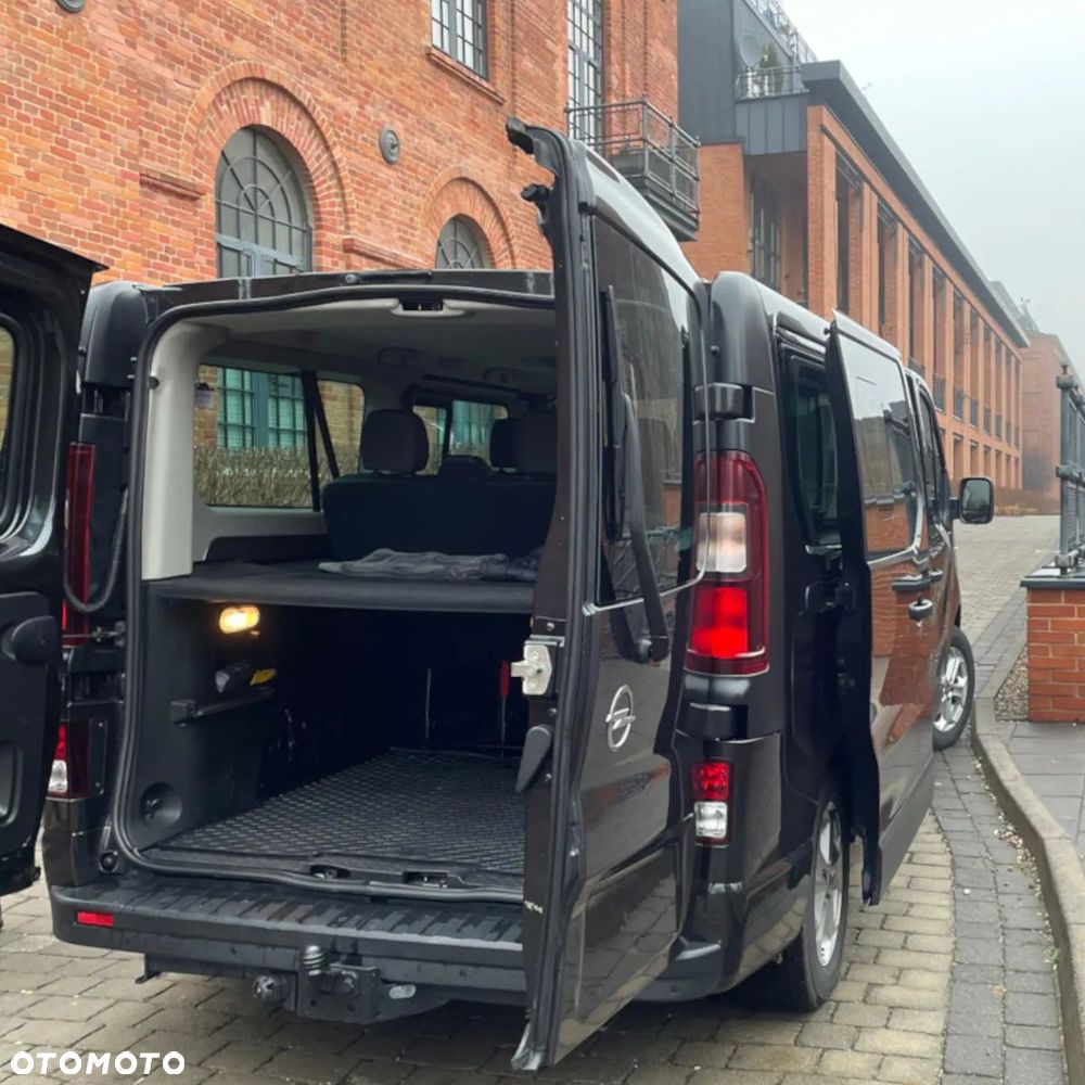 Opel Vivaro - 8