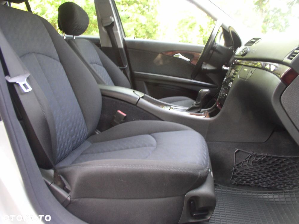 Mercedes-Benz Klasa E 200 Kompressor Automatik Avantgarde - 24