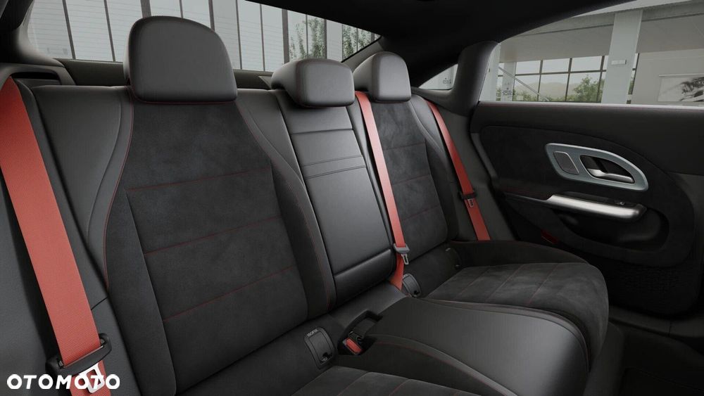 Mercedes-Benz CLA - 12