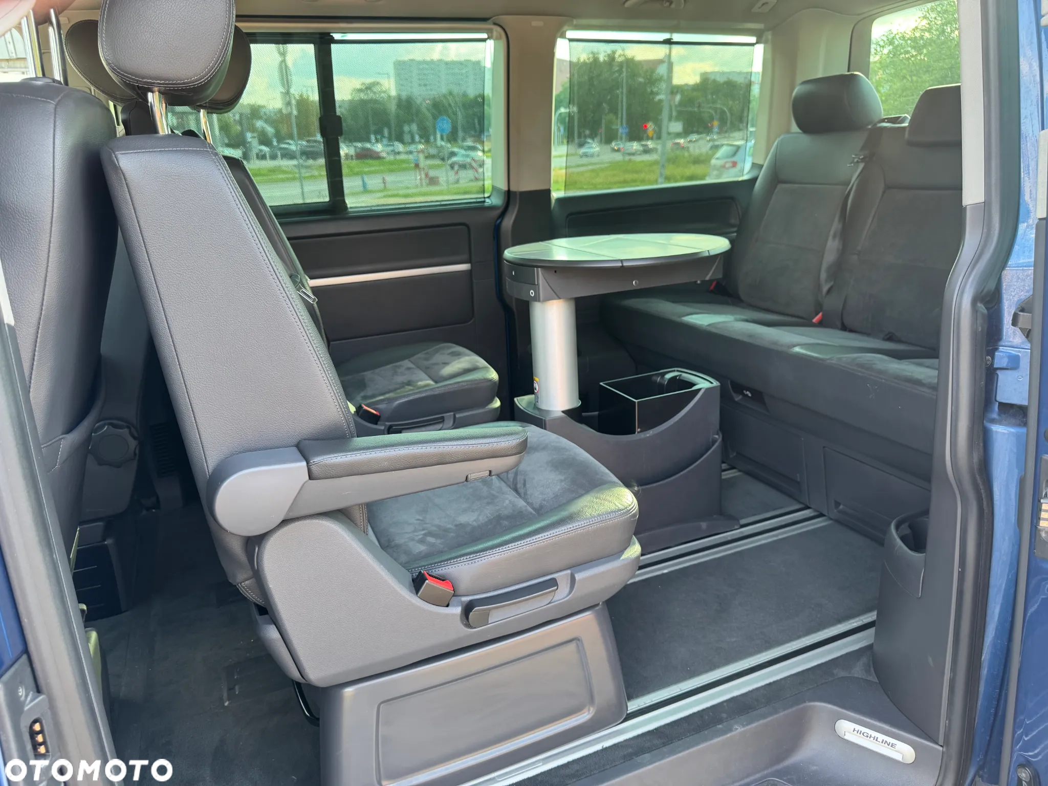 Volkswagen Multivan - 17