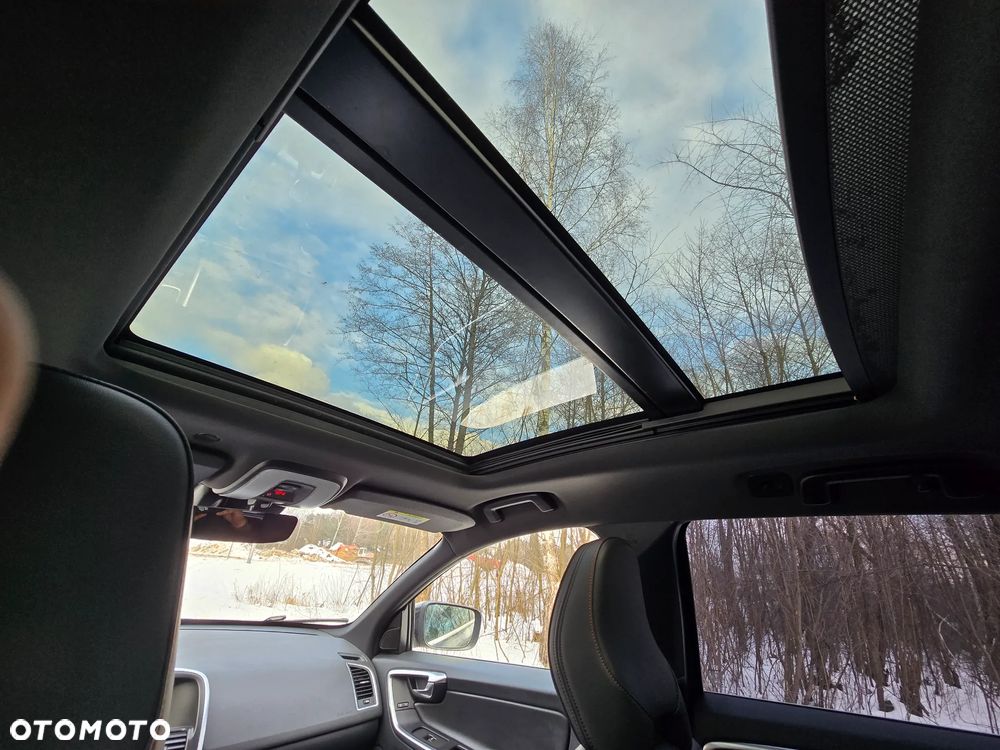 Volvo XC 60 D4 Drive-E Ocean Race - 8