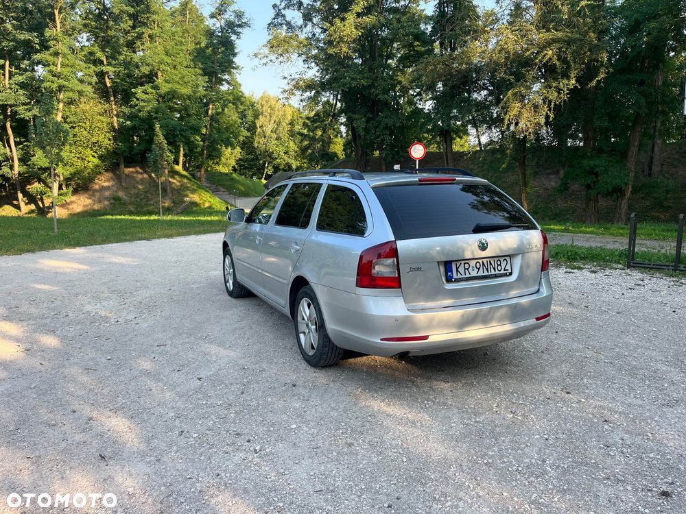 Skoda Octavia 2.0 TDI DPF Elegance - 2