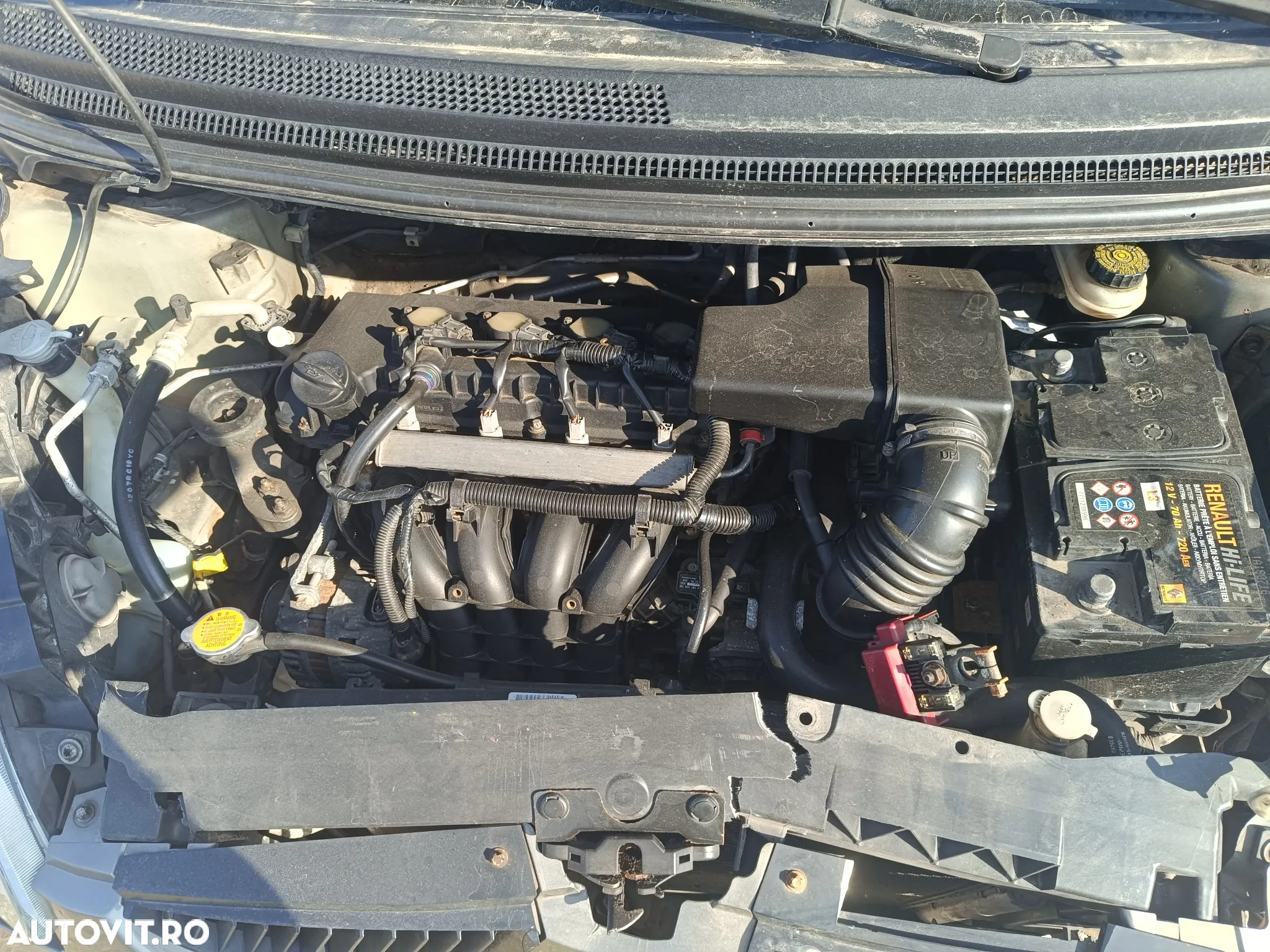 Dezmembrez Mitsubishi colt 1.3b fabr 2007 - 4
