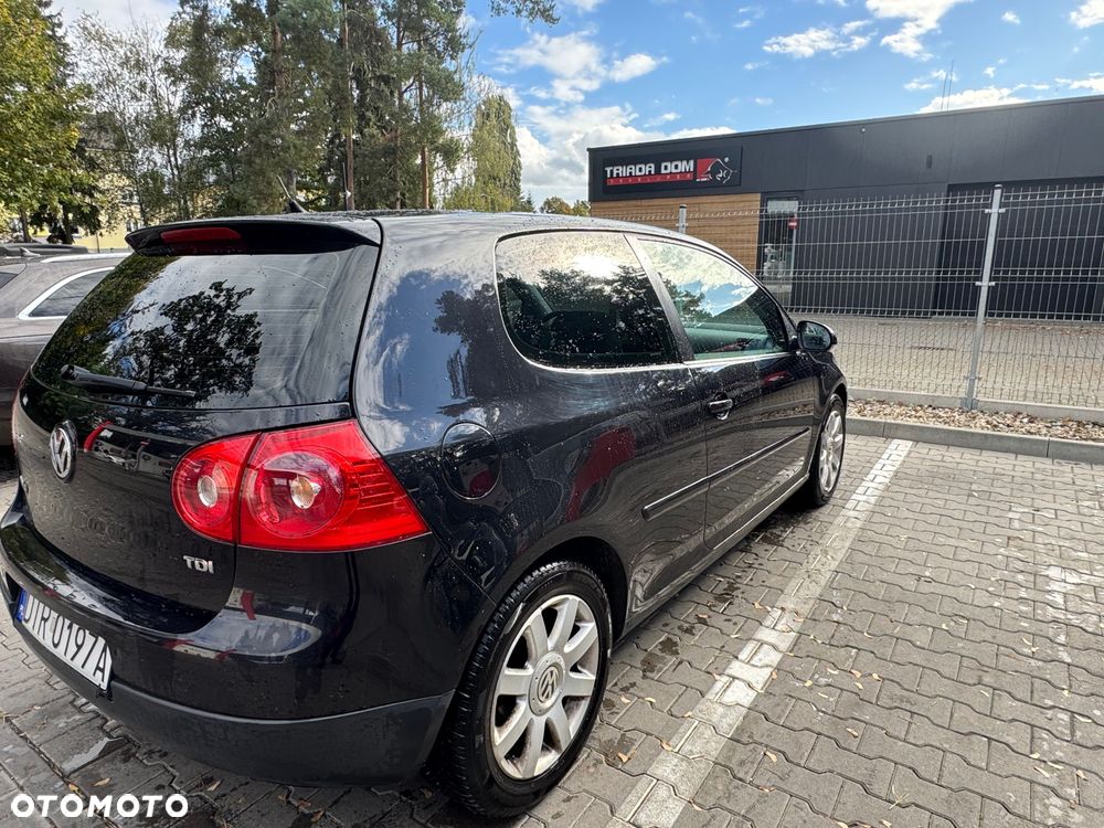 Volkswagen Golf - 6