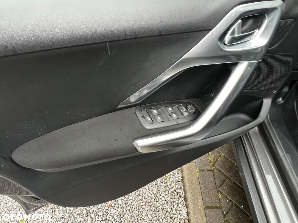 Peugeot 2008 - 14