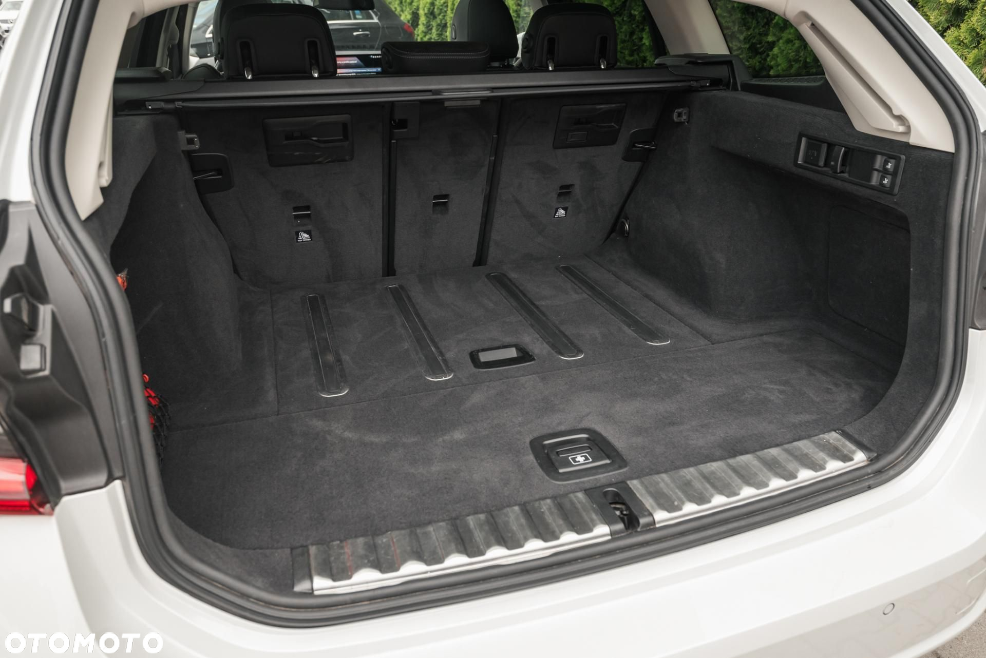 BMW Seria 3 320d xDrive - 37