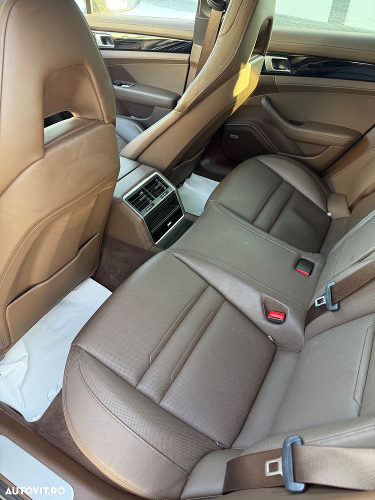 Porsche Panamera 4 - 7