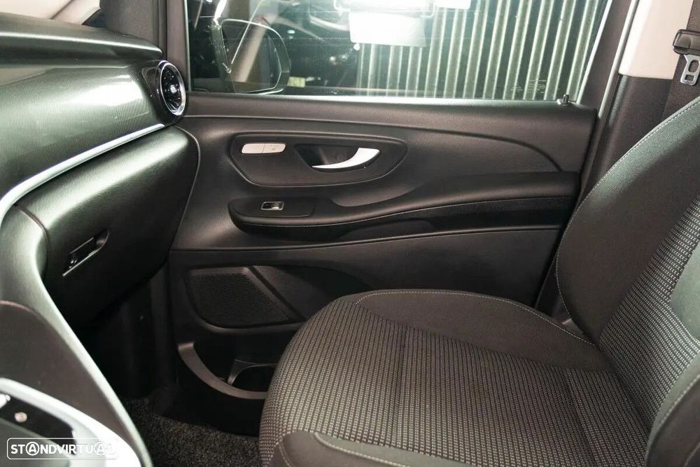 Mercedes-Benz EQV 300 - 32