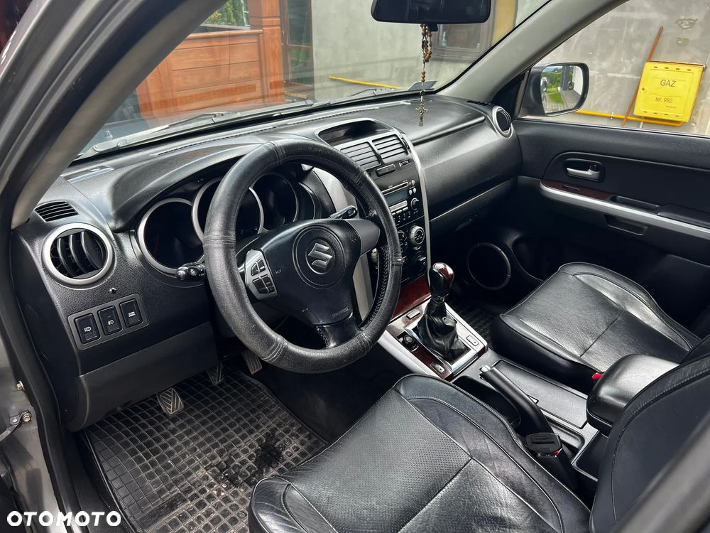 Suzuki Grand Vitara 2.0 De luxe - 6