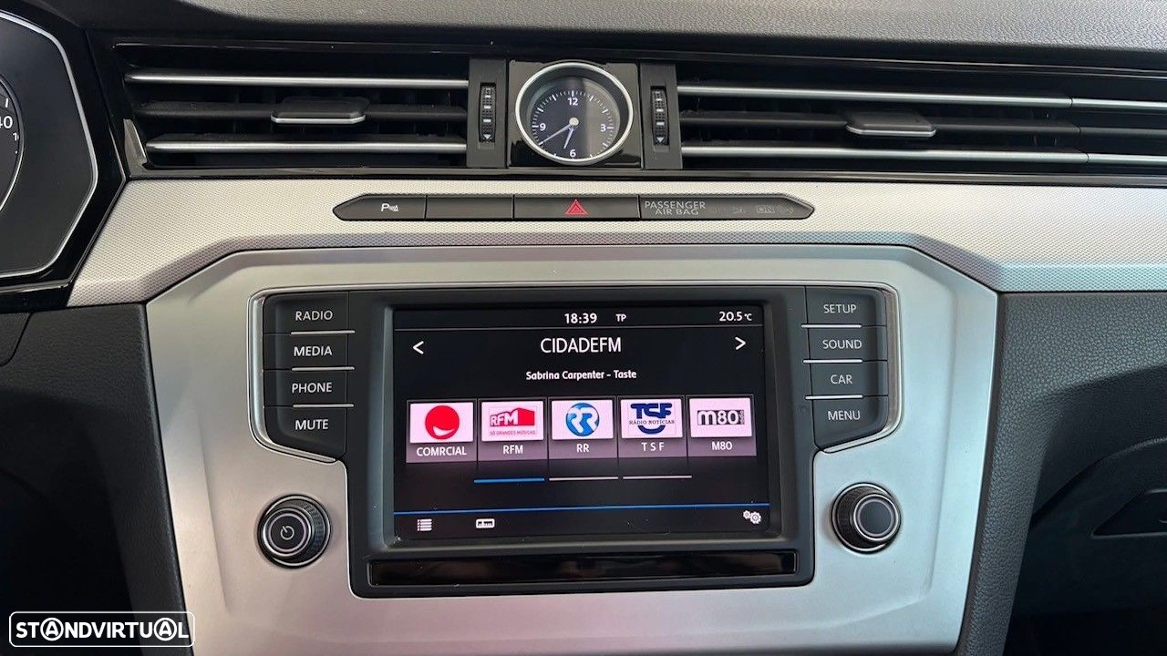 VW Passat 2.0 TDI Confortline - 11