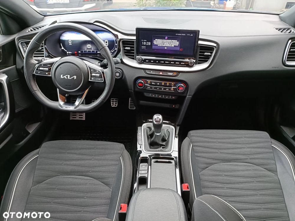 Kia ProCeed 1.5 T-GDI GT Line - 17