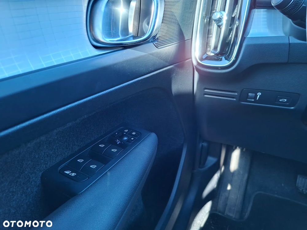 Volvo XC 40 T2 Core - 21