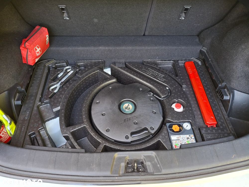 Nissan Qashqai 1.6 DIG-T N-Connecta - 11