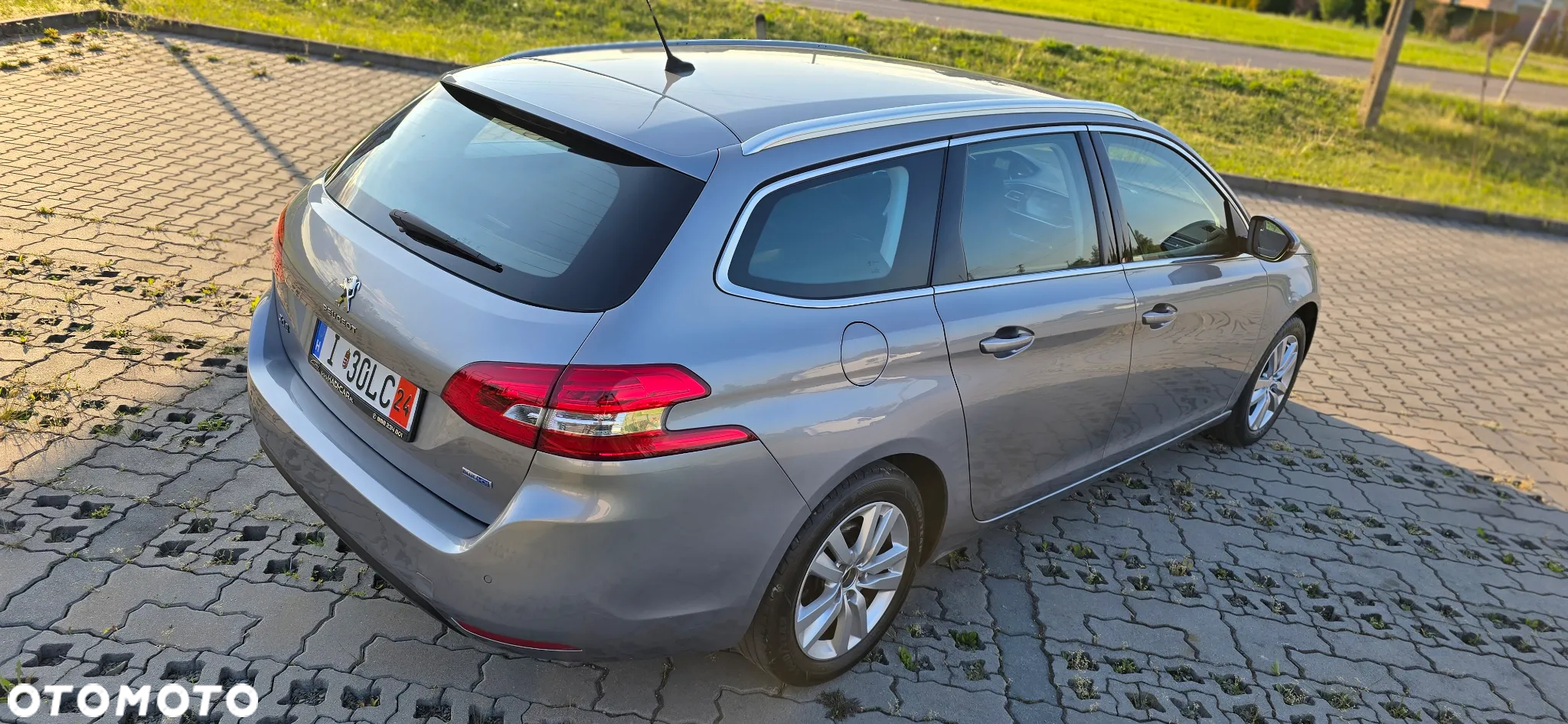 Peugeot 308 SW BlueHDi 120 Stop & Start Style - 18